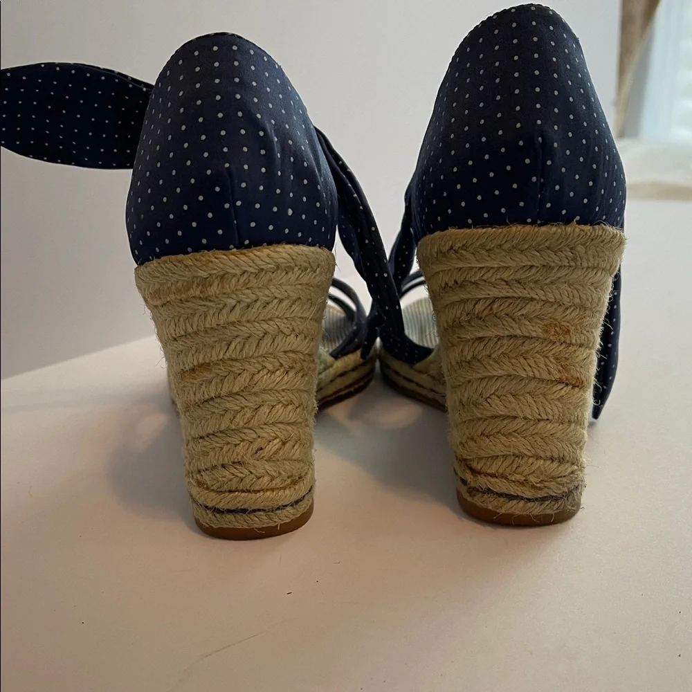 Tommy Hilfiger navy blue polkadot wedge sandals with bow tie closure